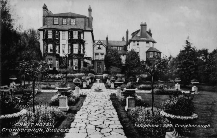 Crest Hotel - 1933