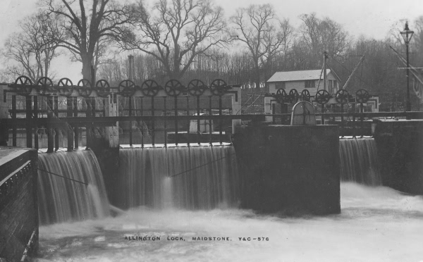 Allington Lock - 1920