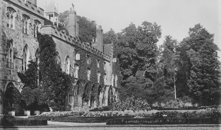 The Cloisters, Battle Abbey - 1913