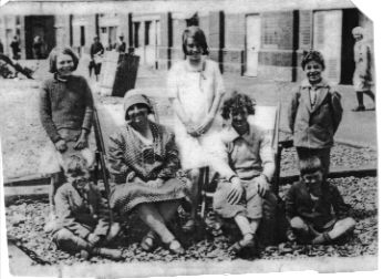 Alice, Ivy, Teddy and Rosa Boulton and Edith - c 1930